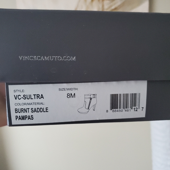 Vince Camuto Bootie - Picture 2 of 3